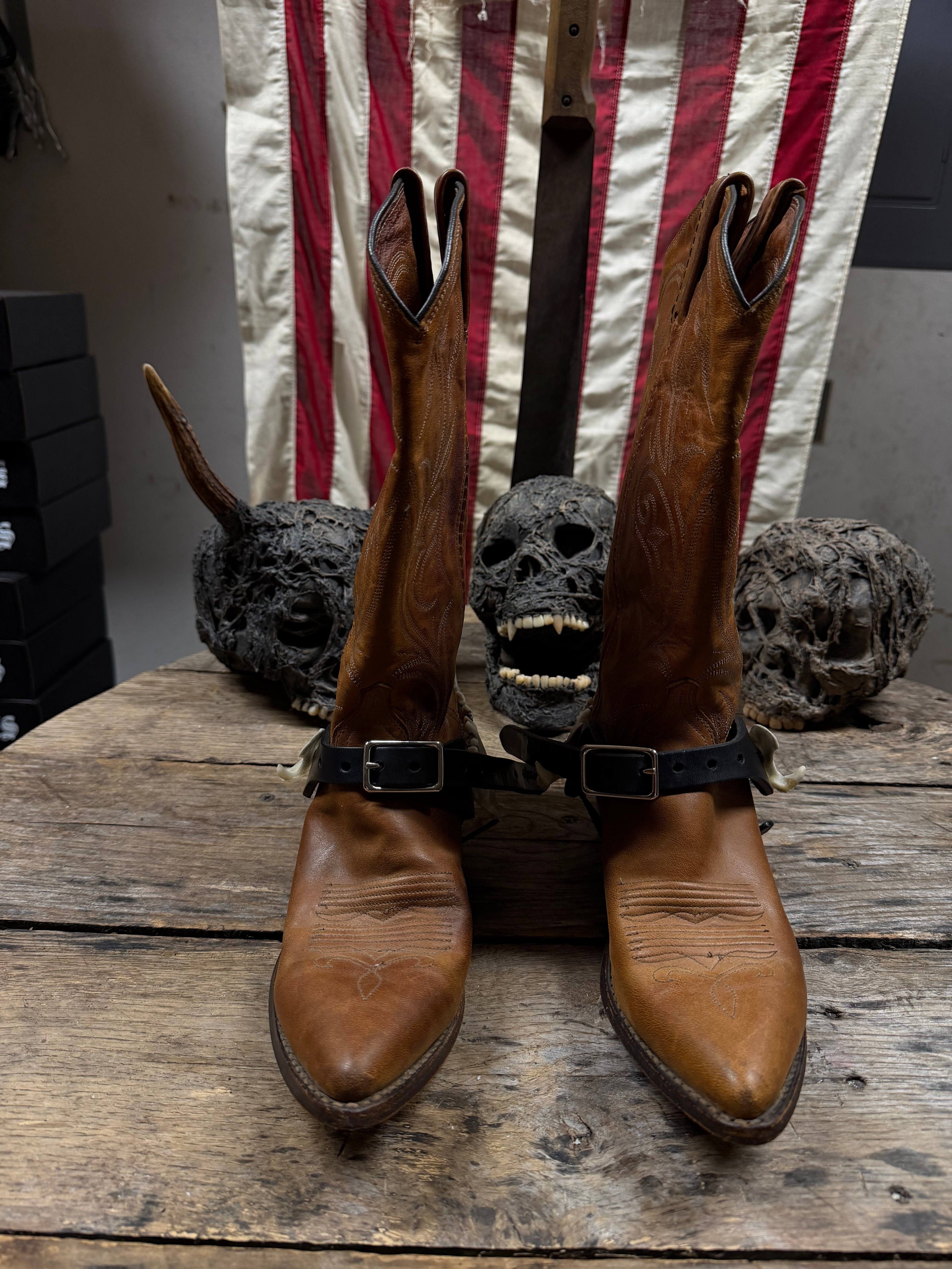 Smaller Coyote Jawbone Spurs Pair