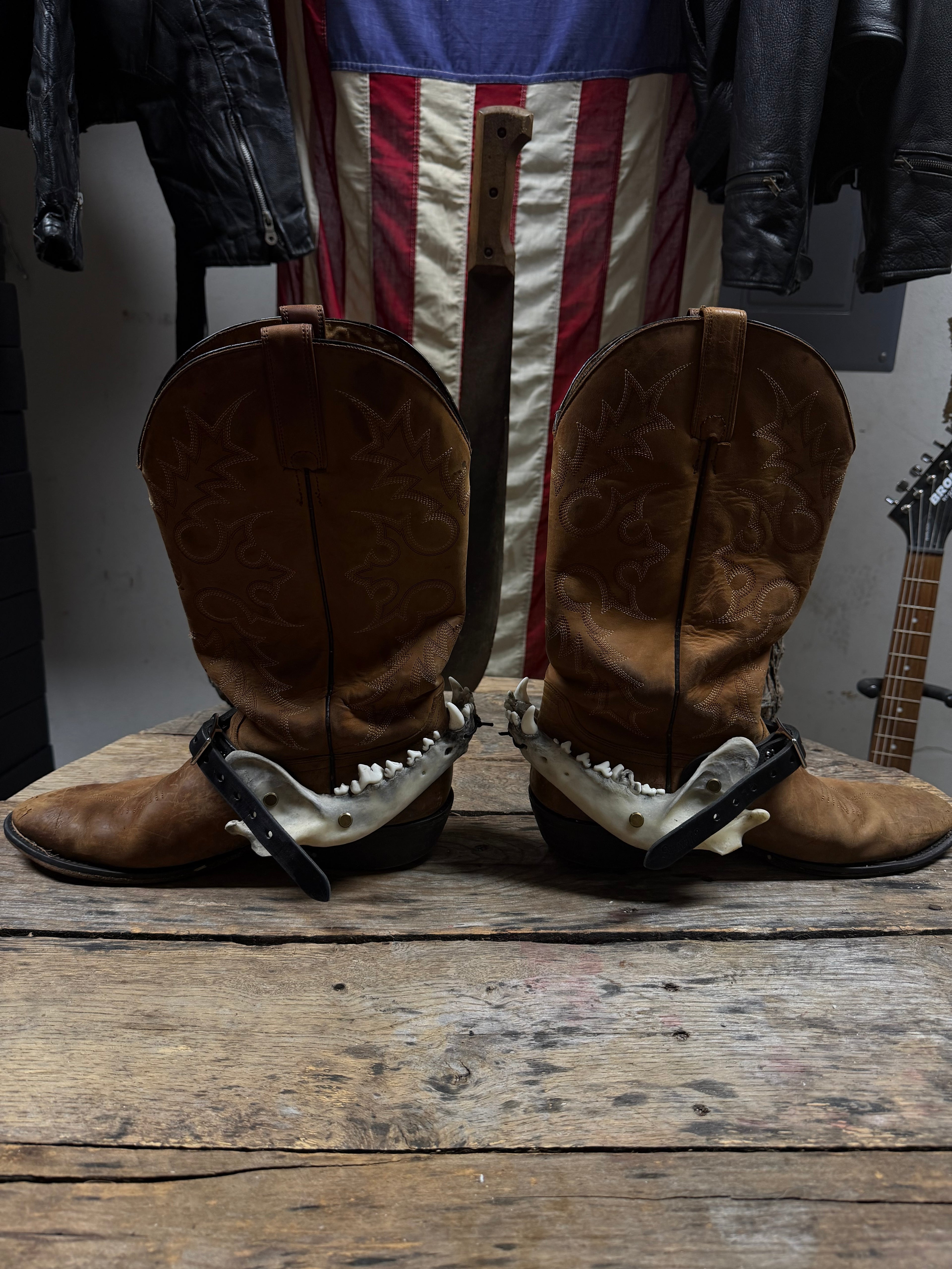 Larger Coyote Jawbone Spurs Pair