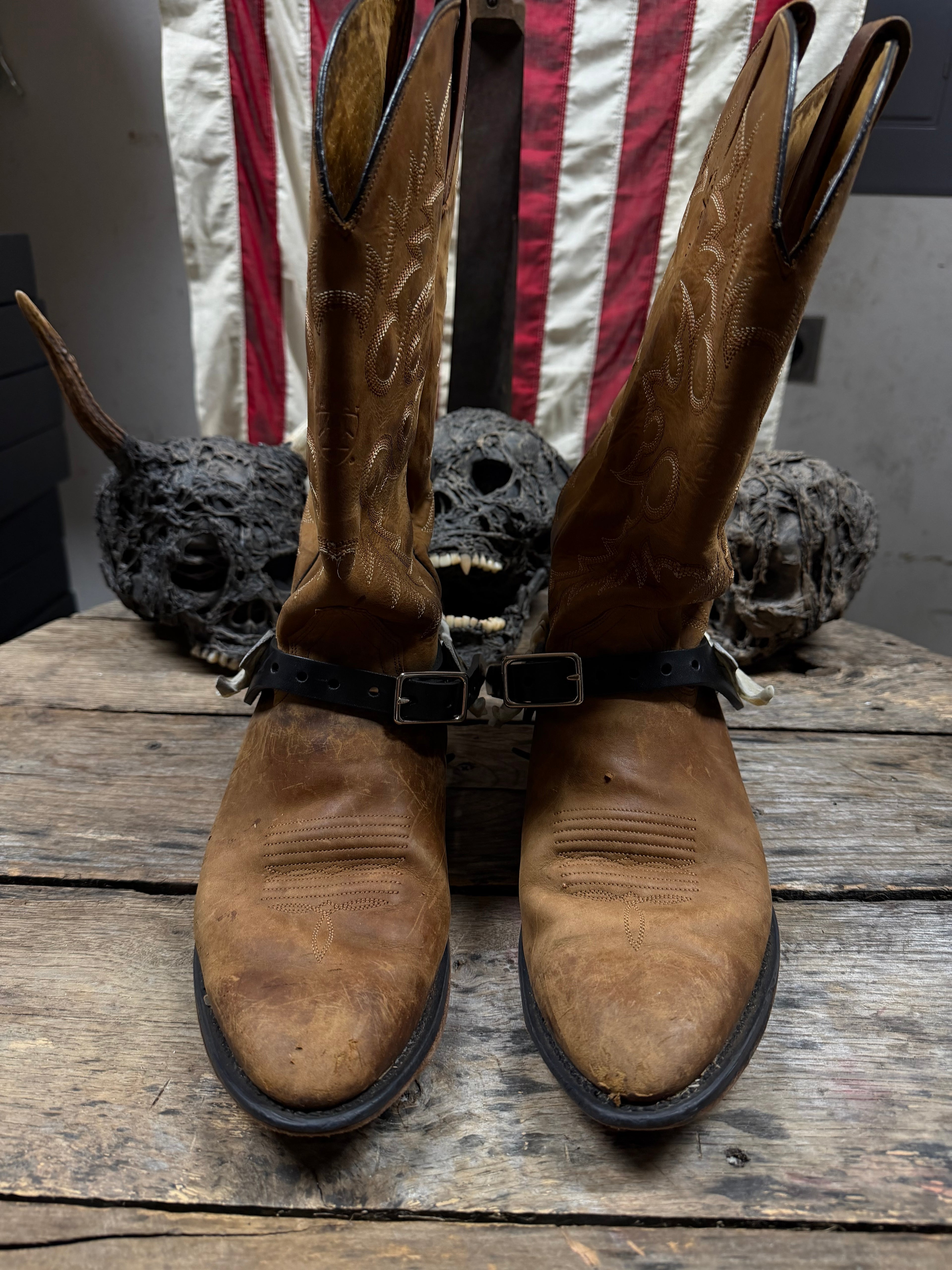 Larger Coyote Jawbone Spurs Pair