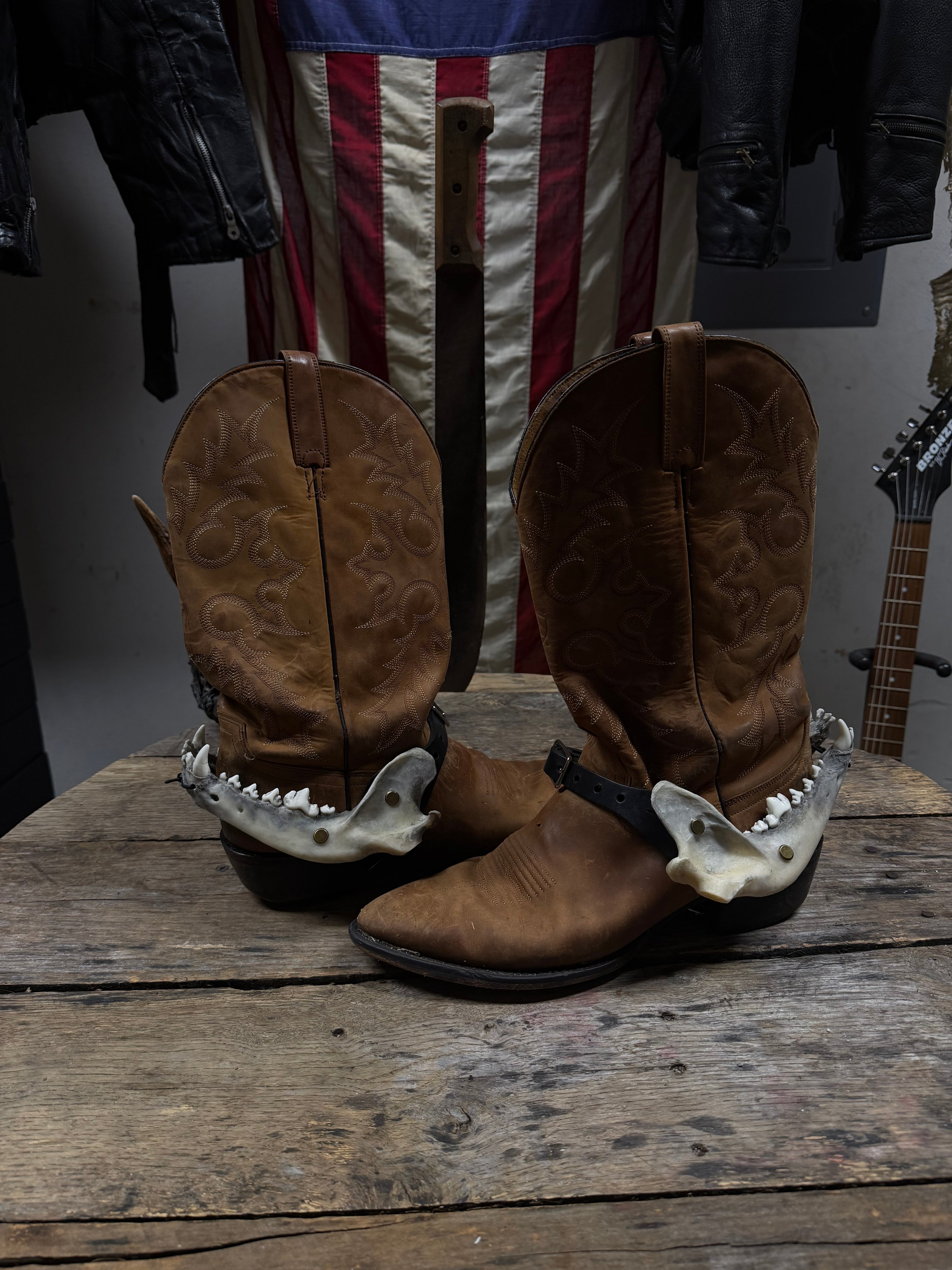 Larger Coyote Jawbone Spurs Pair