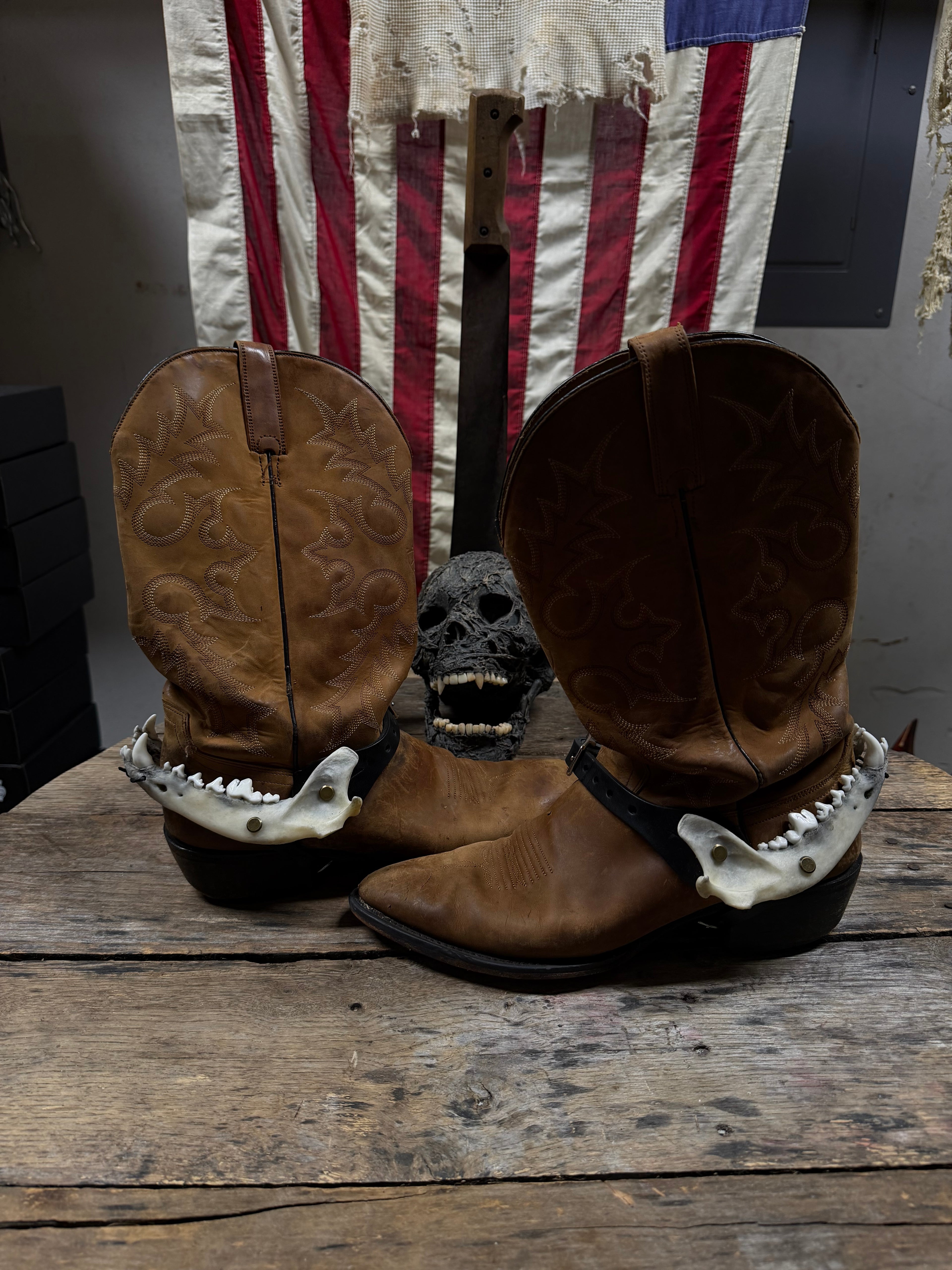 Larger Coyote Jawbone Spurs Pair