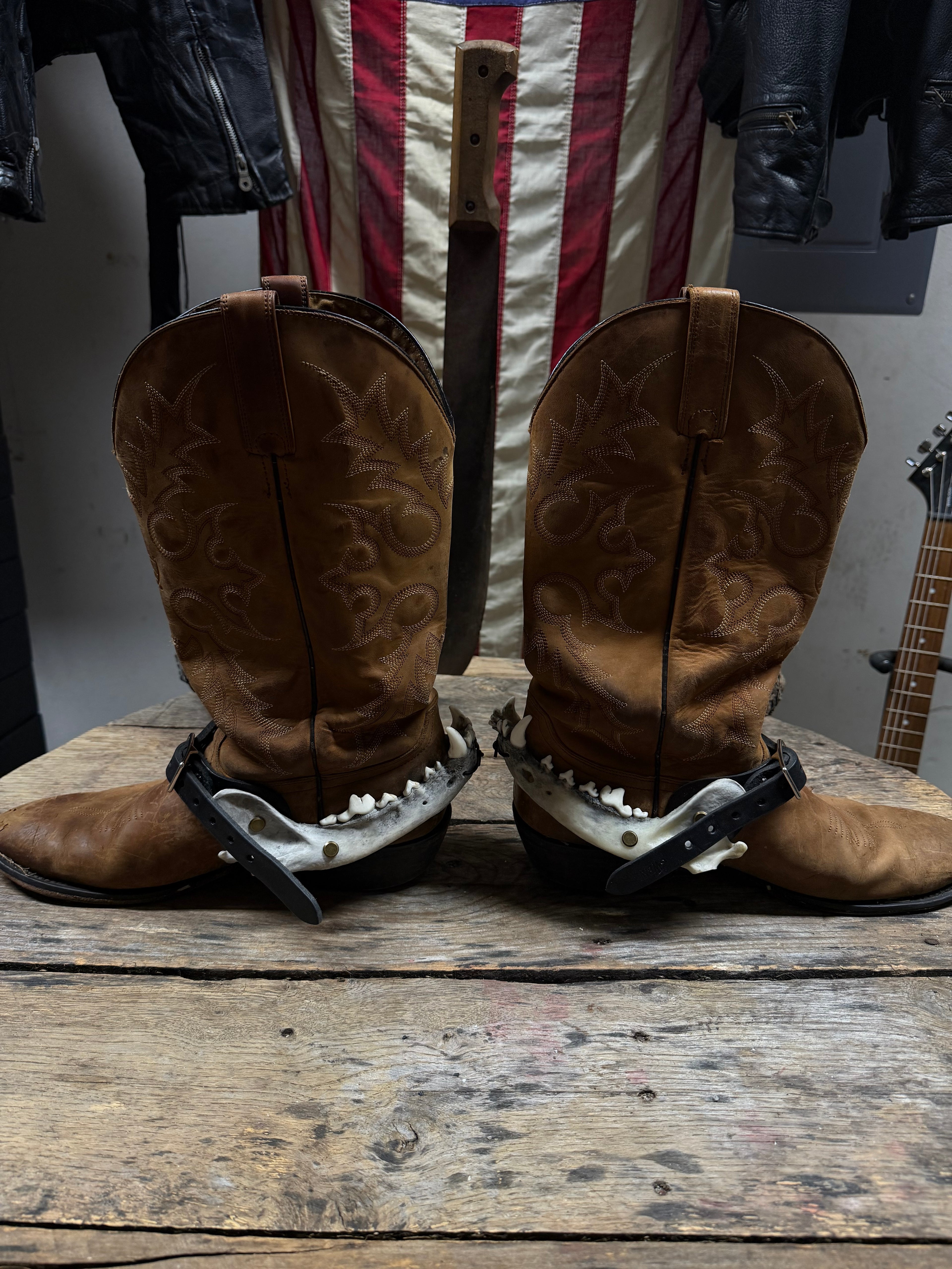 Larger Coyote Jawbone Spurs Pair