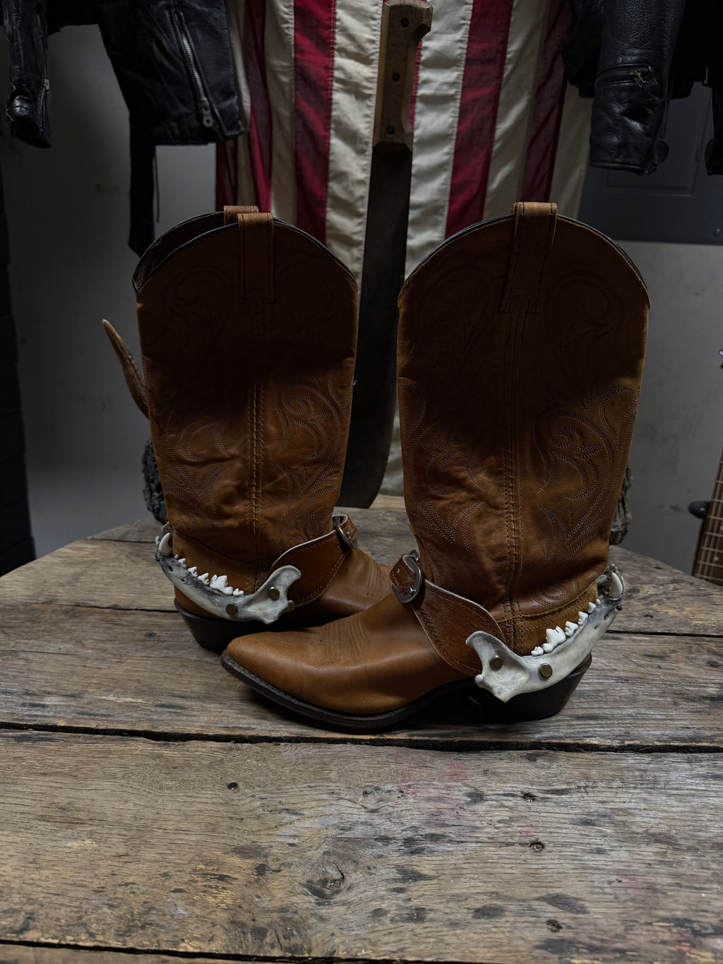 Smaller Coyote Jawbone Spurs Pair