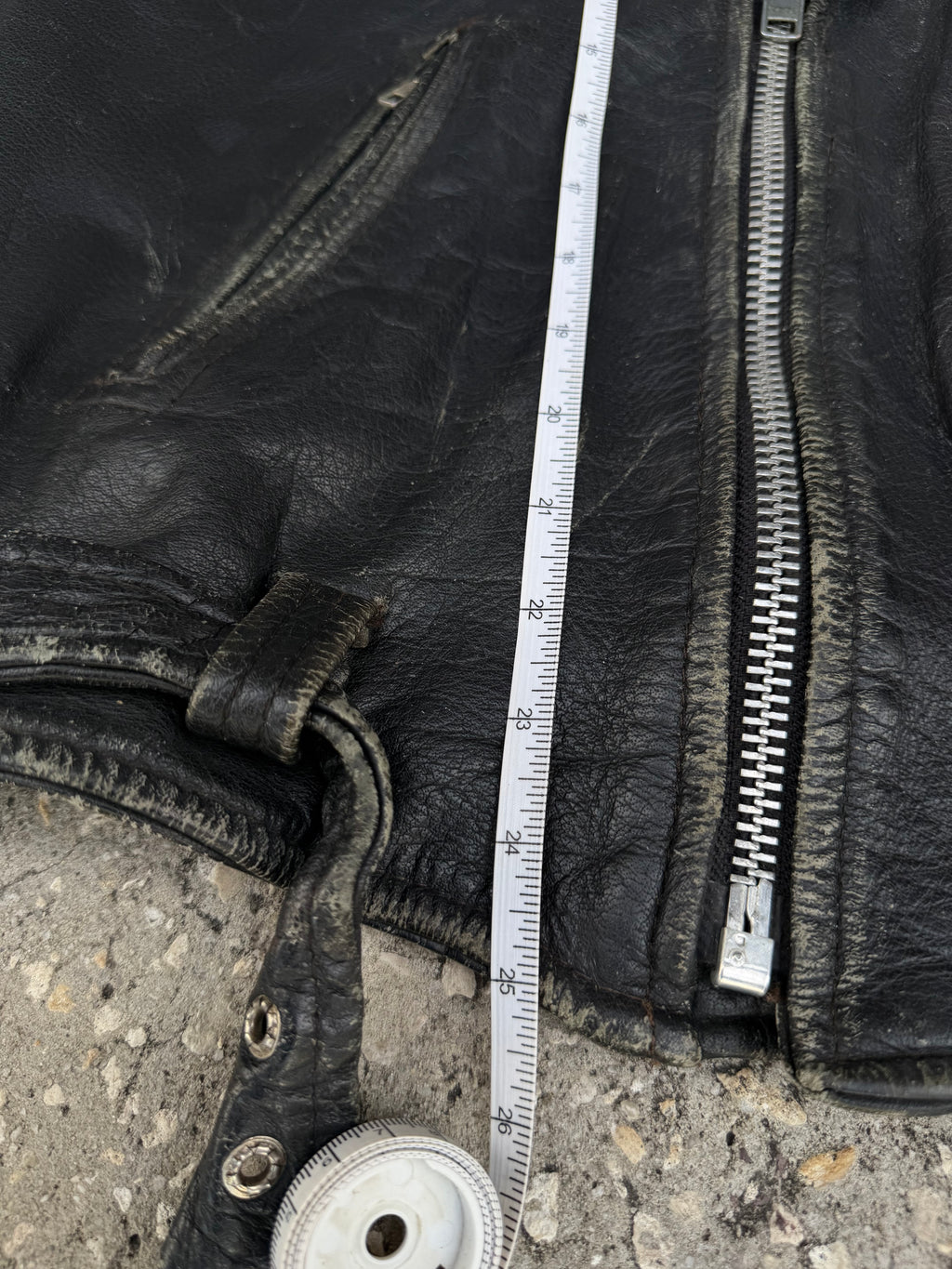 1970s-80s thrashed Leather Jacket L-XL