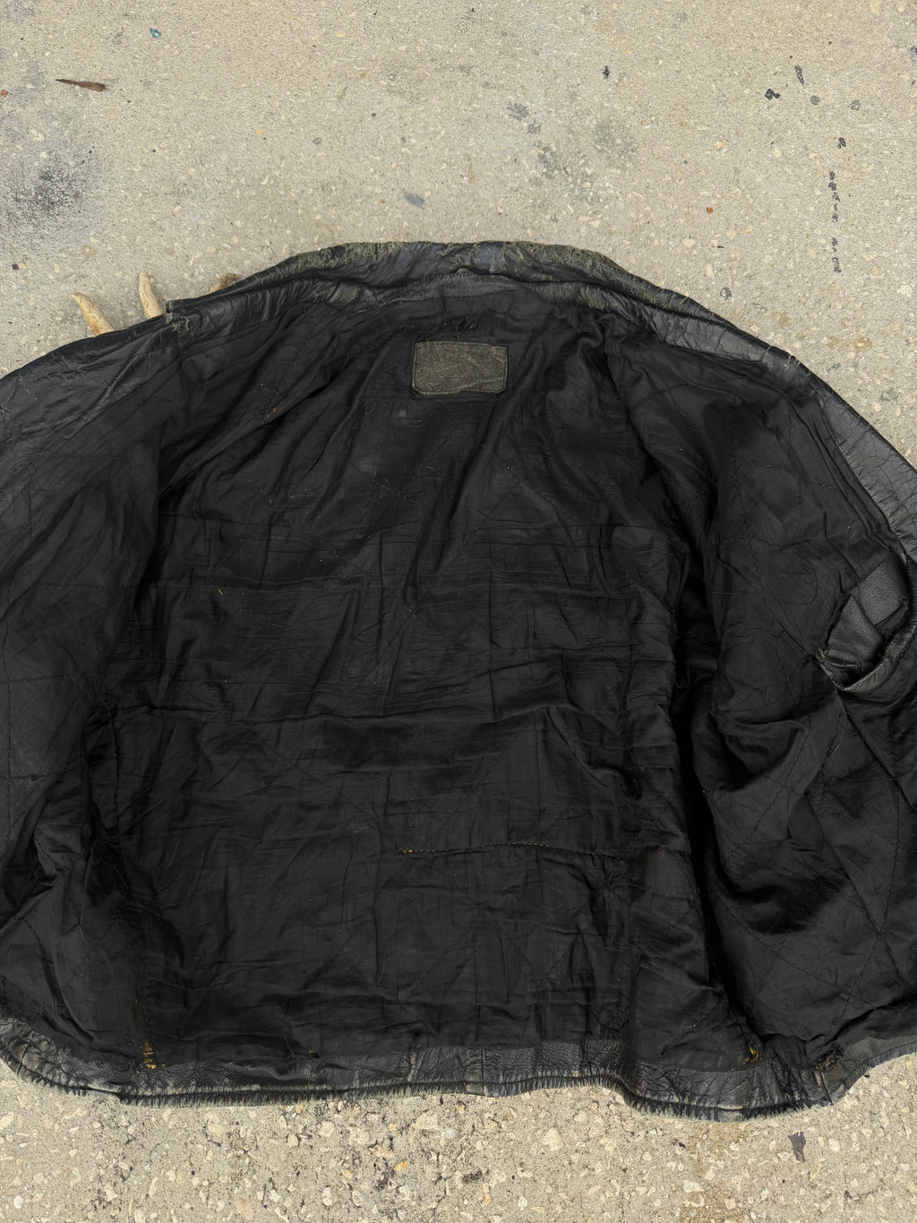 1970s-80s thrashed Leather Jacket L-XL