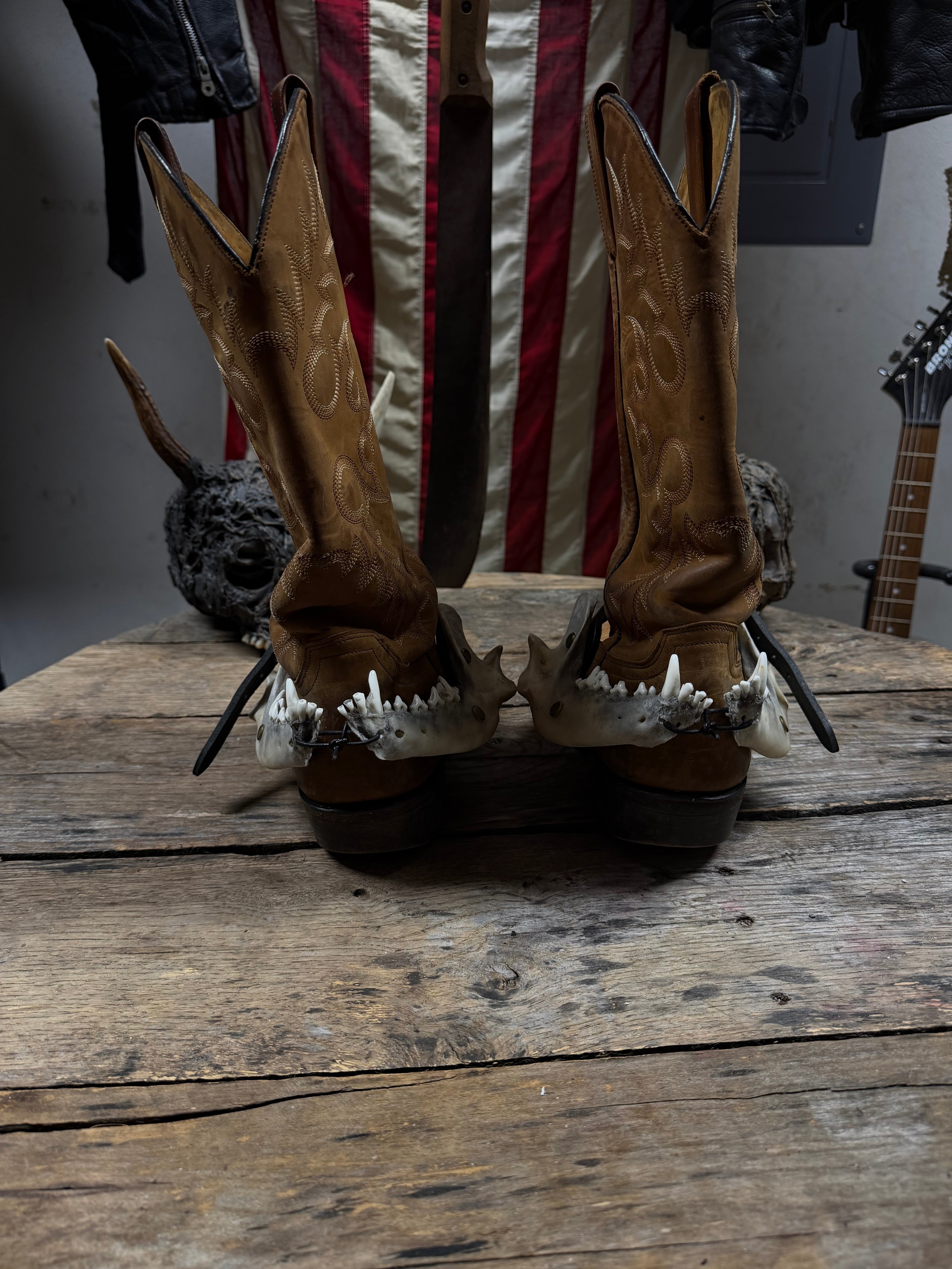 Larger Coyote Jawbone Spurs Pair